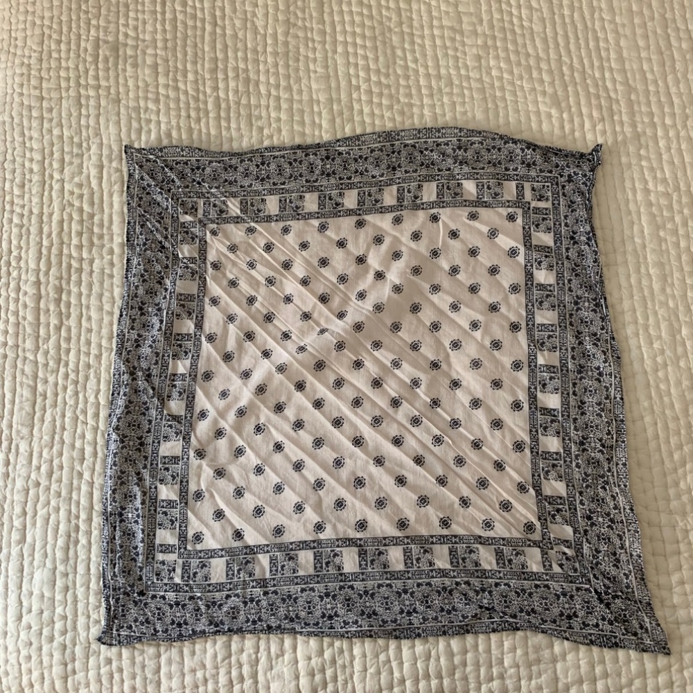 Madewell | Washed Banada | Black and White